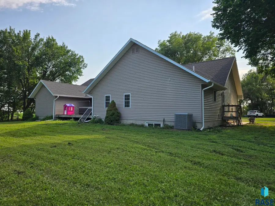46336 287th St, Centerville, SD 57014 - #3