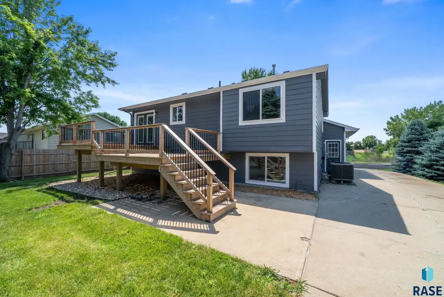 5408 S Anthony Ave, Sioux Falls, SD 57106 - #2