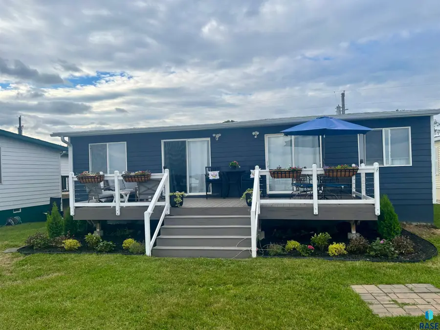 182 N Lake Dr, Castlewood, SD 57223 - #2