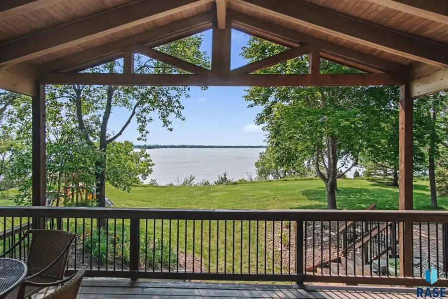 6767 Wicklow Hills Ln, Wentworth, SD 57075 - #3