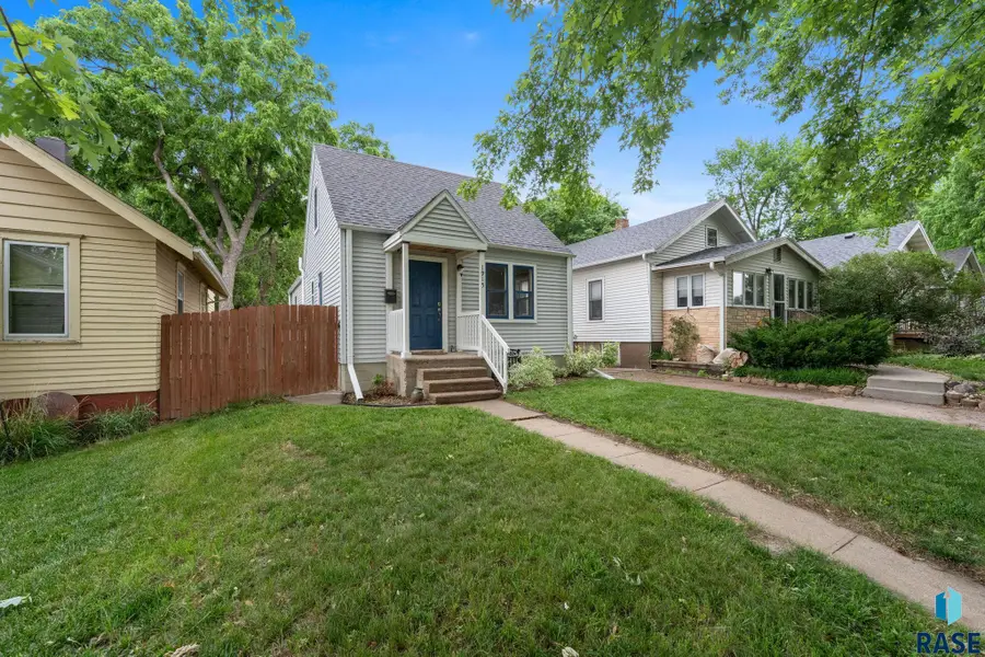 1915 S Spring Ave, Sioux Falls, SD 57105 - #3