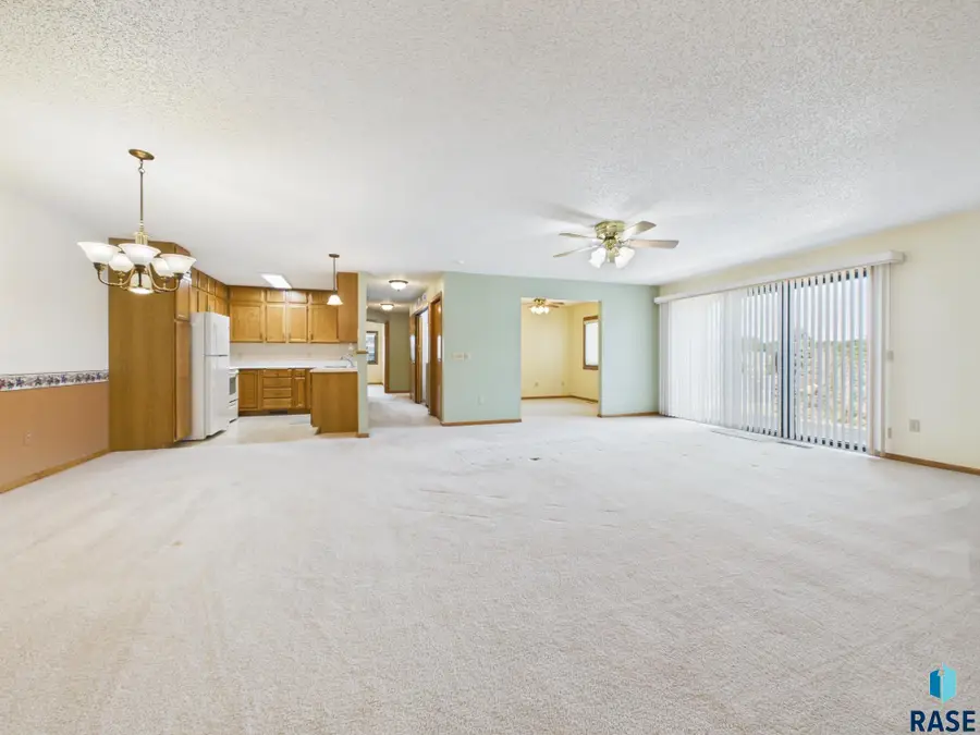 4605 W Custer Ln #306, Sioux Falls, SD 57106 - #3