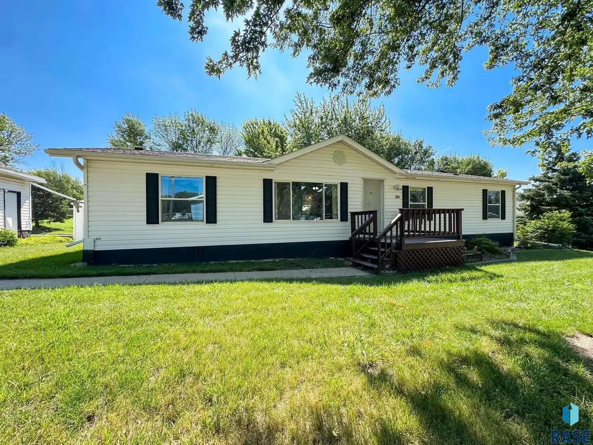 104 N Cheers Pl, Sioux Falls, SD 57107 - #1
