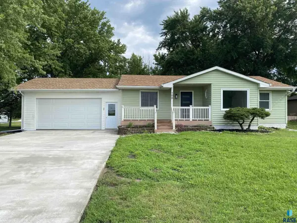 108 W Alton Ave, Flandreau, SD 57028
