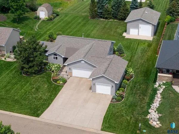 7816 W 42nd St, Sioux Falls, SD 57106