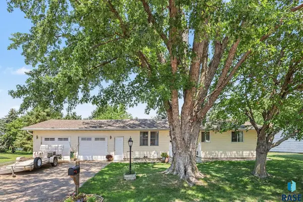 208 E Short St, Beresford, SD 57004