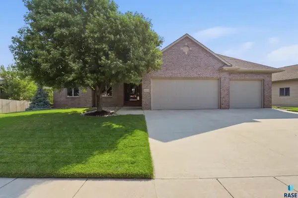 8108 S Copper Ridge Rd, Sioux Falls, SD 57108