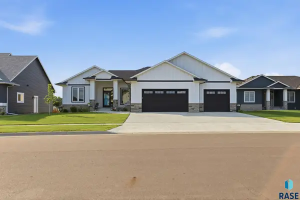 5600 E Daybreak Cir, Sioux Falls, SD 57110