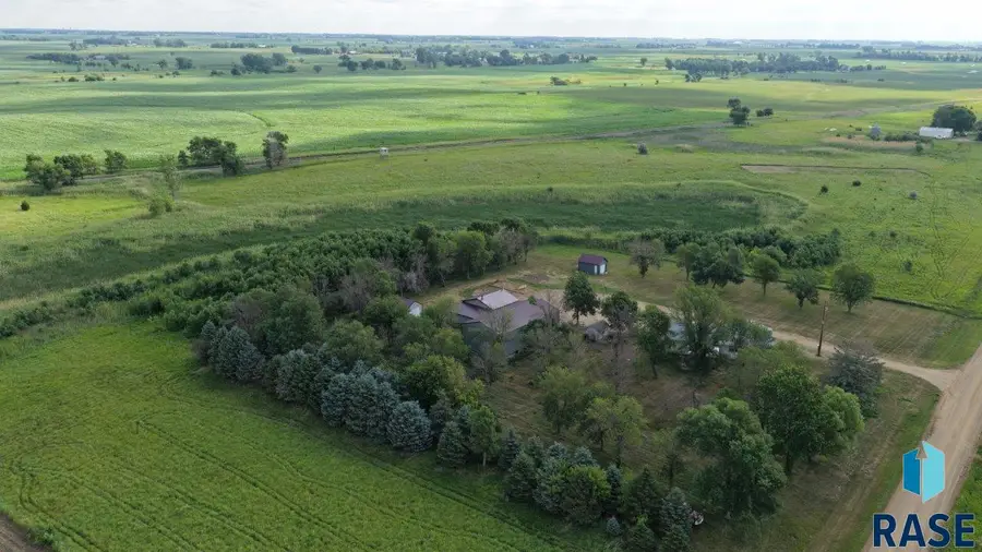 46822 279th St, Lennox, SD 57039 - #3