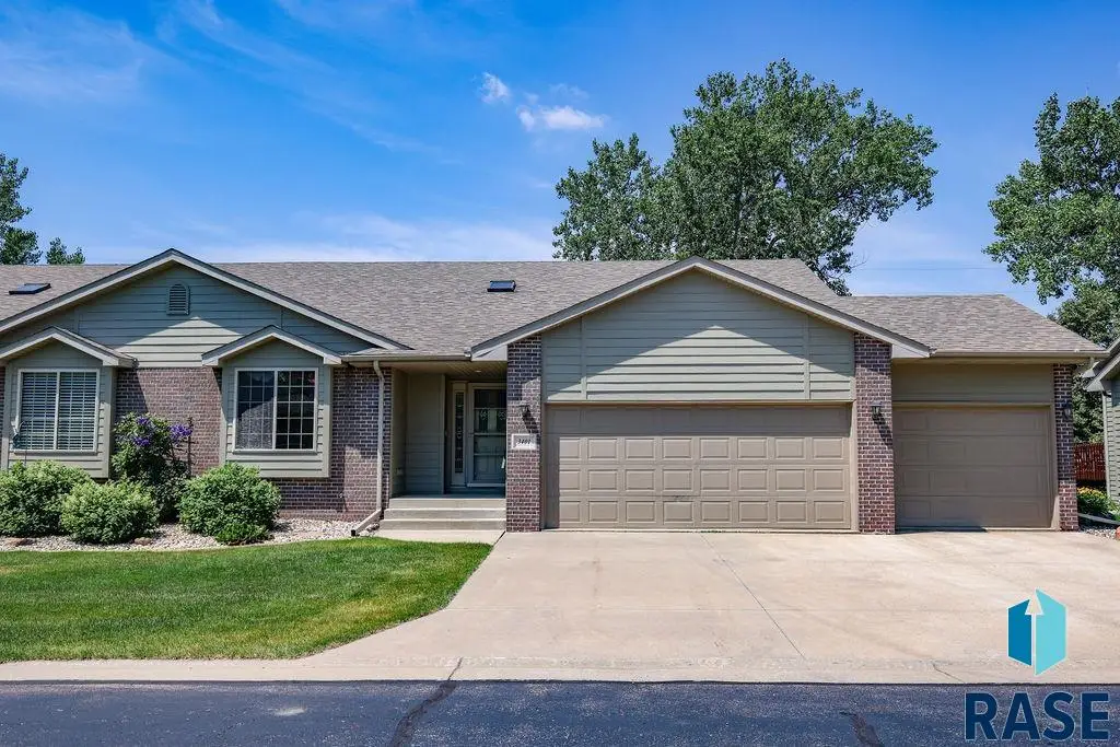 S Pennant Pl, Sioux Falls, SD 57110 - #1