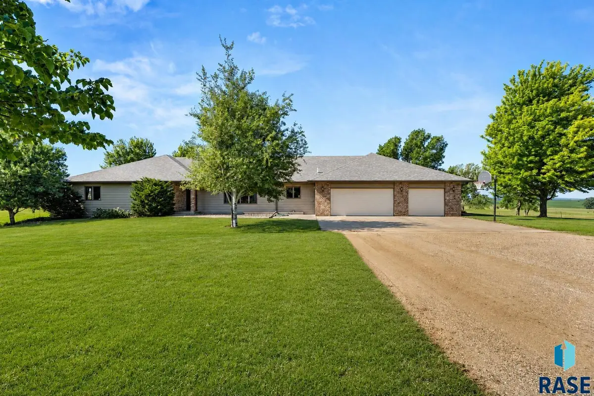 46036 268th St, Chancellor, SD 57015 - #1