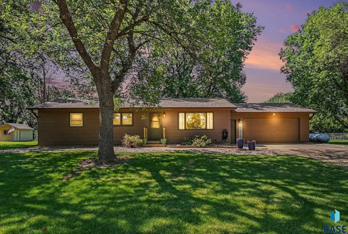 7713 E 38th St, Sioux Falls, SD 57110 - #1