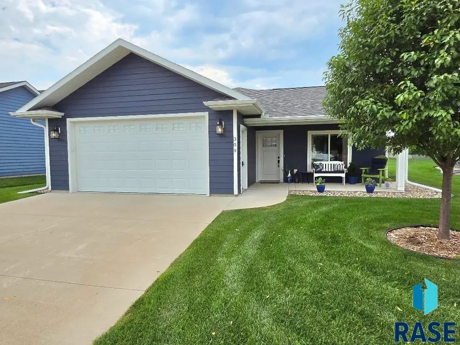 309 Joplin St, Vermillion, SD 57069 - #2