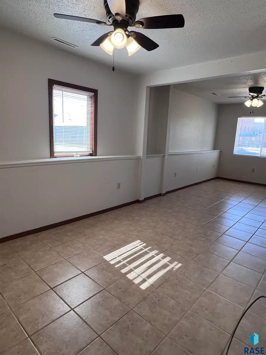 13 W National St, Vermillion, SD 57069 - #3