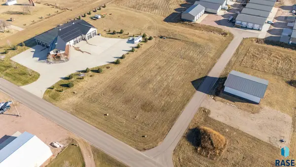 602 S Garfield Ave, Dell Rapids, SD 57022