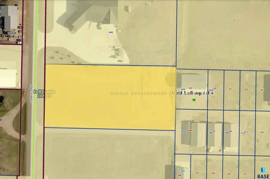 602 S Garfield Ave, Dell Rapids, SD 57022 - #2