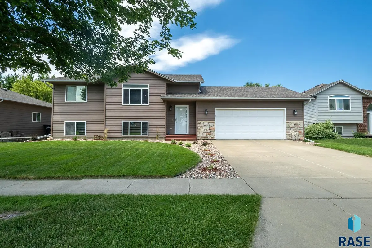 5905 S Cain Ave, Sioux Falls, SD 57106 - #1