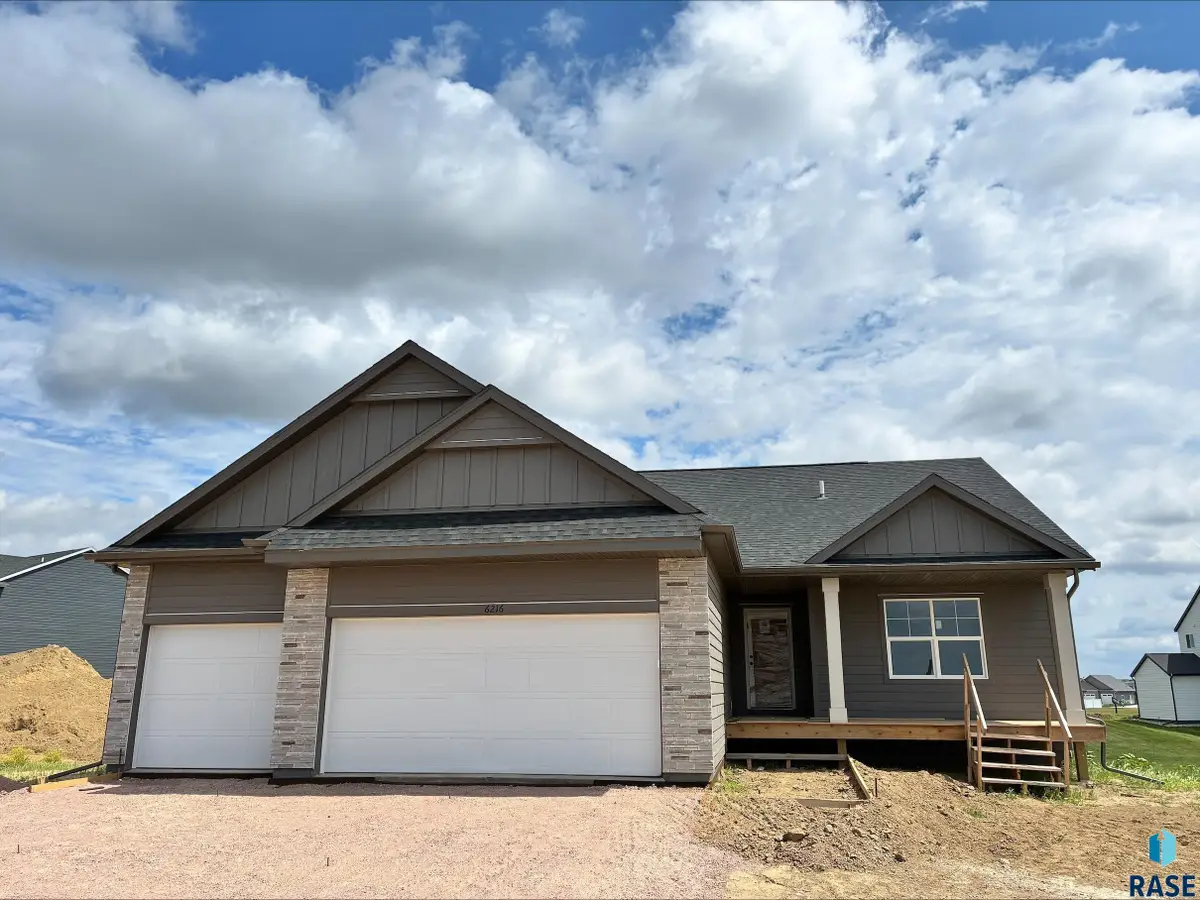 6216 W Goldberg Dr, Sioux Falls, SD 57107 - #1