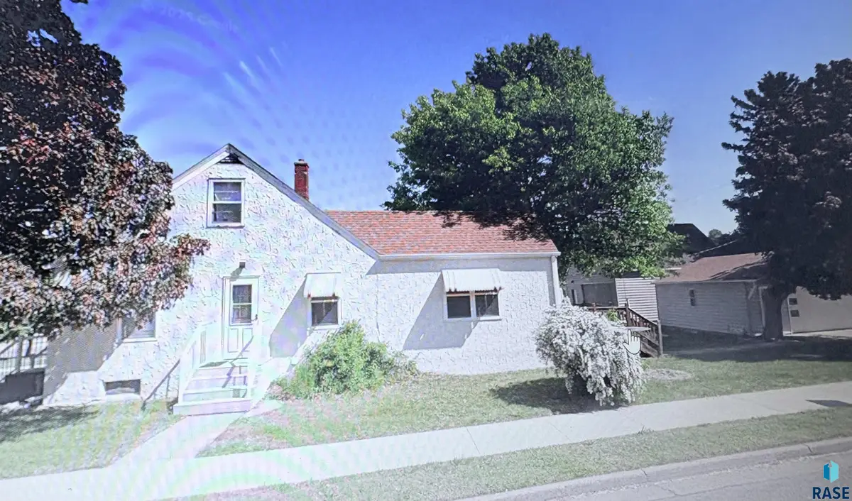 724 S Williams Ave, Sioux Falls, SD 57104 - #1