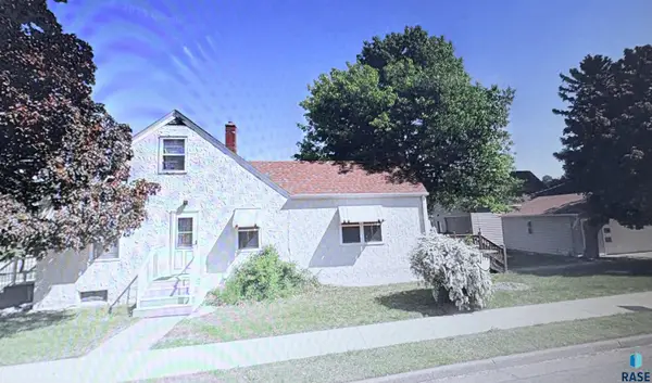 724 S Williams Ave, Sioux Falls, SD 57104