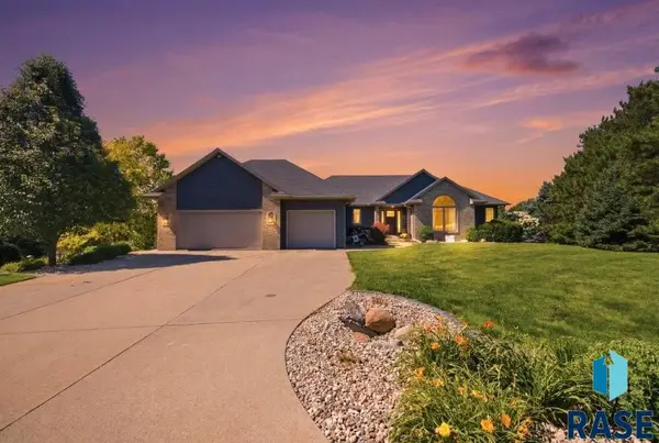 7005 E Mystic Dr, Sioux Falls, SD 57110