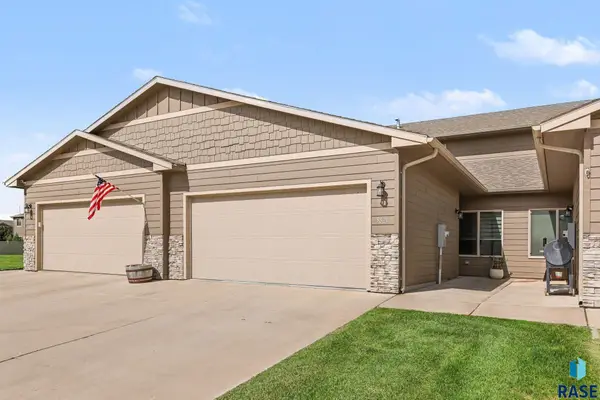 5821 S Bounty Pl, Sioux Falls, SD 57108