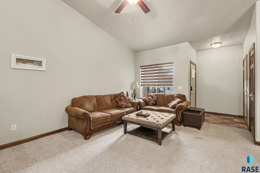 5821 S Bounty Pl, Sioux Falls, SD 57108 - #3