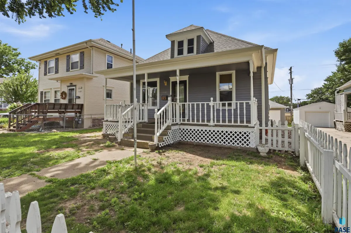 1121 S Dakota Ave, Sioux Falls, SD 57105 - #1