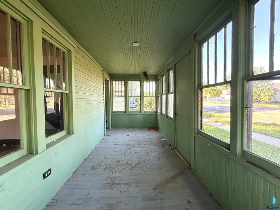 603 N Broadway Ave, Miller, SD 57362 - #3