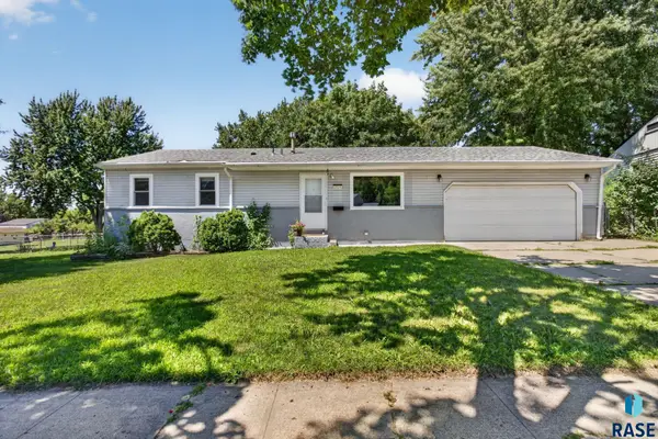 1325 S Annway Dr, Sioux Falls, SD 57103