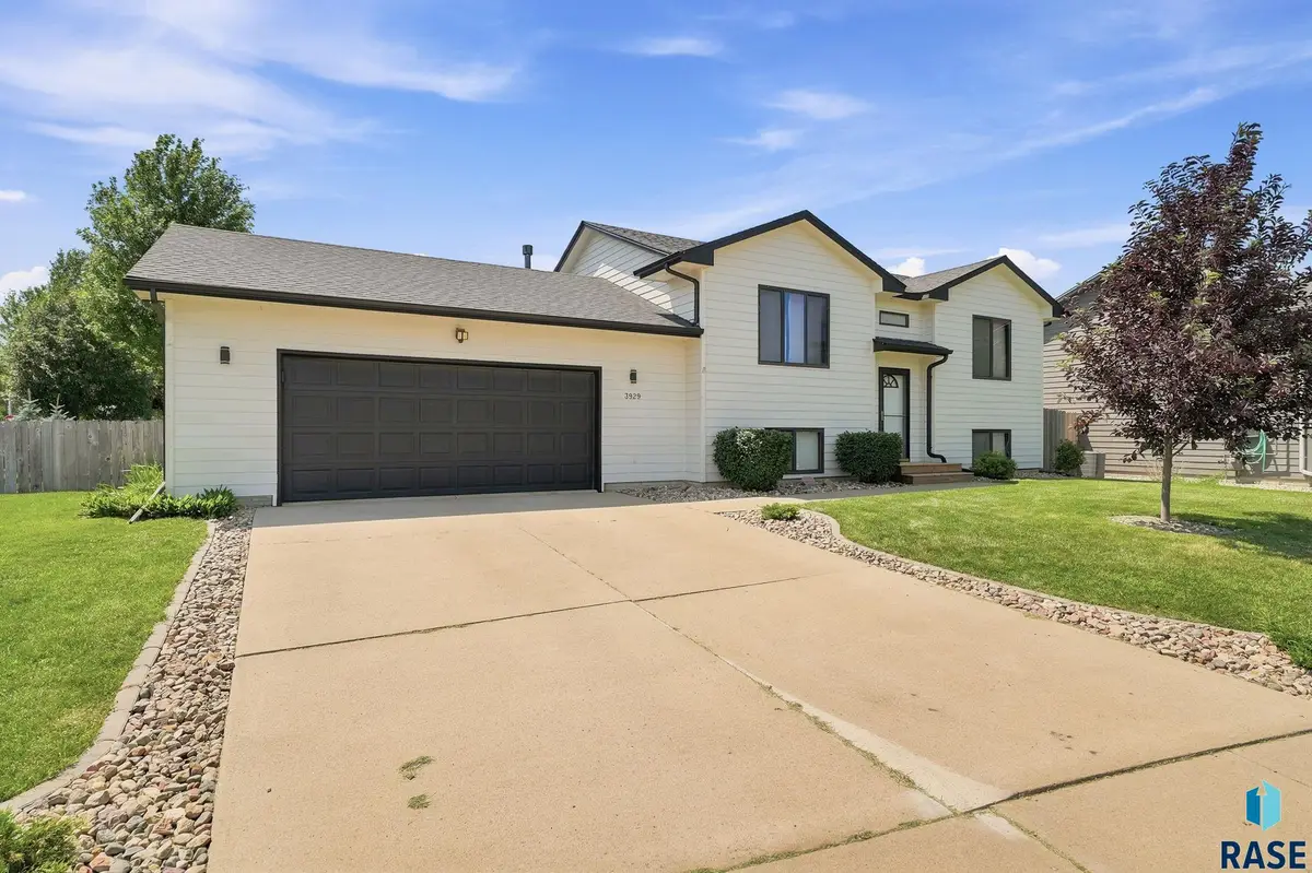 3929 S Camden Ave, Sioux Falls, SD 57106 - #1