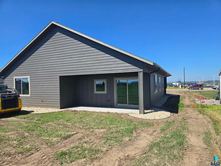 1108 N Slate Ave, Brandon, SD 57005 - #2