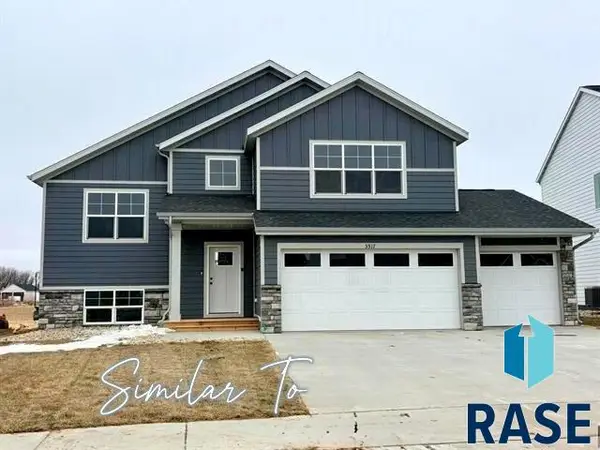 2720 S Copper Creek Ave, Sioux Falls, SD 57110