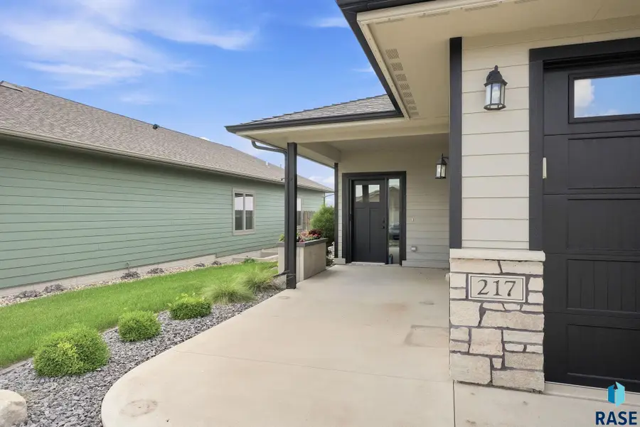 217 Devitt Dr, Harrisburg, SD 57032 - #3