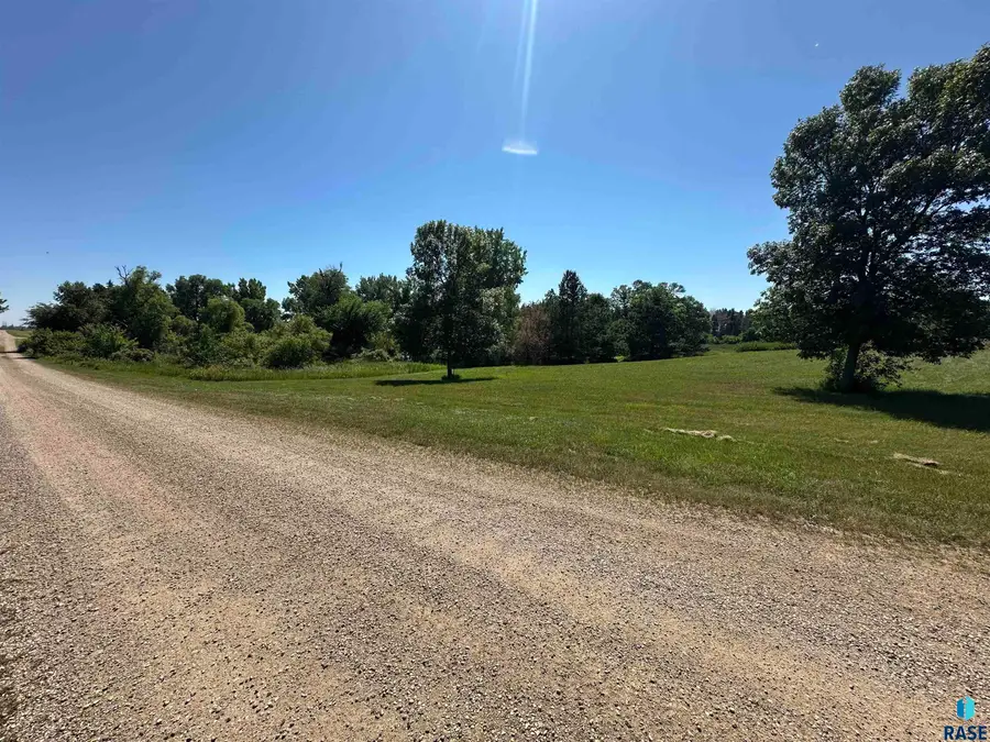 Paradise Cir, Lake Hendricks, SD 56136 - #3