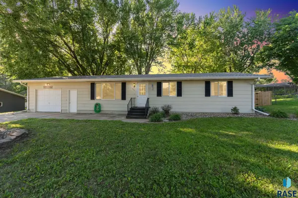 404 Jefferson Dr, Alcester, SD 57001