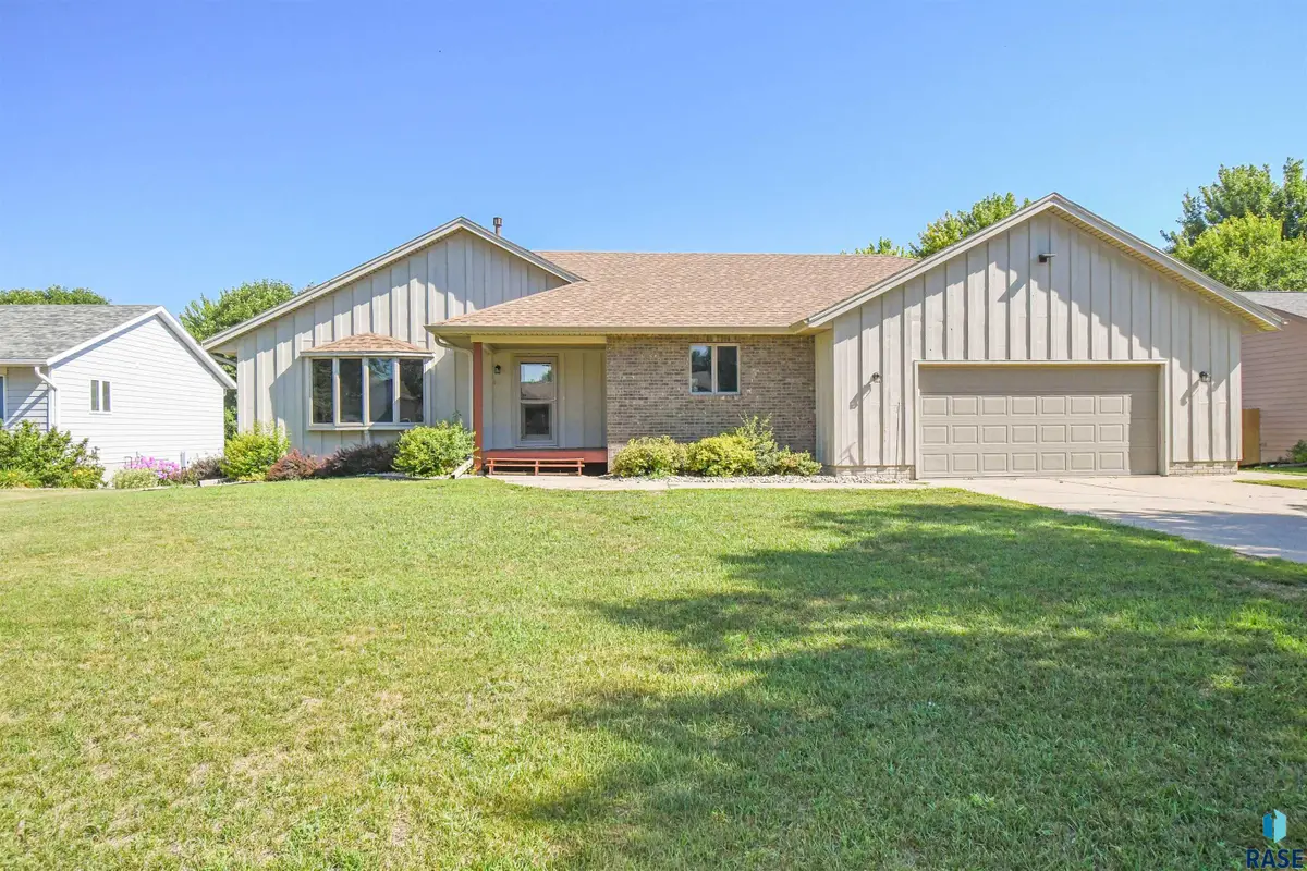 104 E 9th St, Crooks, SD 57020 - #1