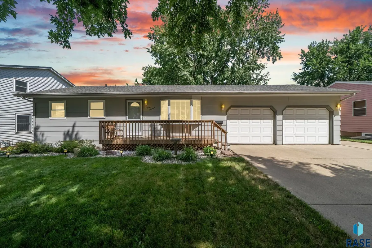 700 S Gardner Dr, Sioux Falls, SD 57103 - #1
