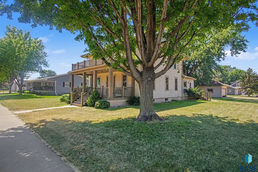 201 S Broadway Ave, Marion, SD 57043 - #3