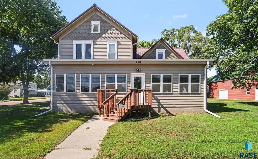 420 W 7th St, Canton, SD 57013 - #2
