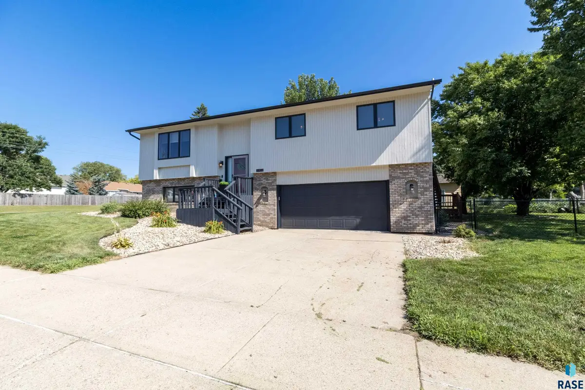6804 W 51st St, Sioux Falls, SD 57106 - #1