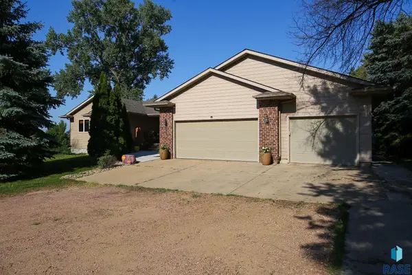 25569 470th Ave, Crooks, SD 57020