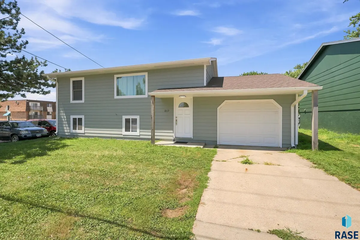 317 S Sycamore Ave, Sioux Falls, SD 57110 - #1