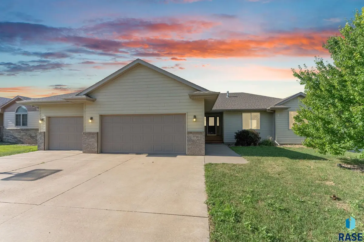 7720 W Justice St, Sioux Falls, SD 57106 - #1