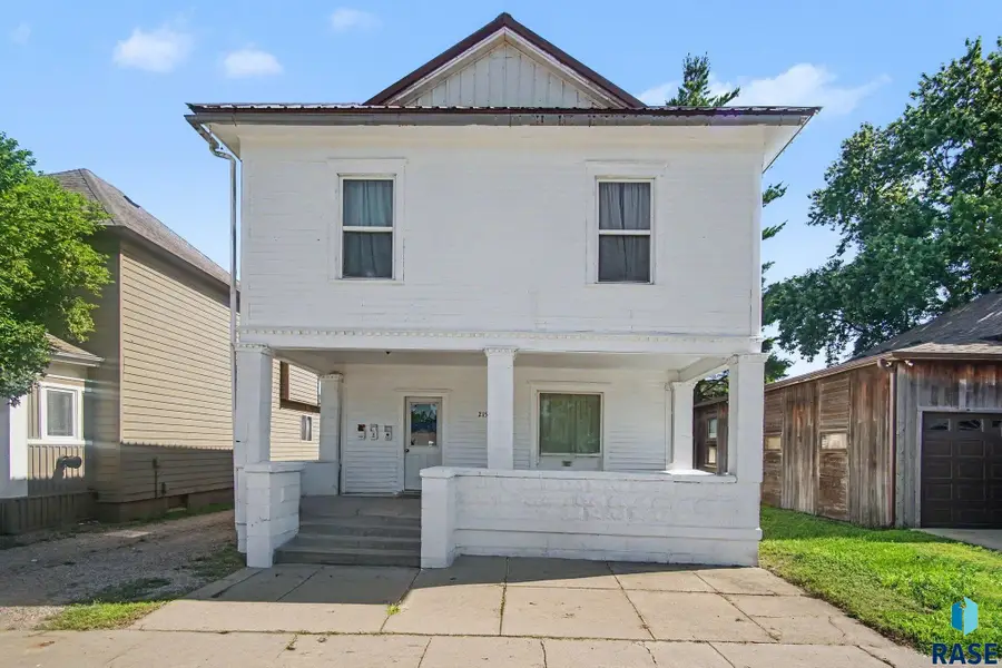 215 W 5th St, Canton, SD 57013 - #2