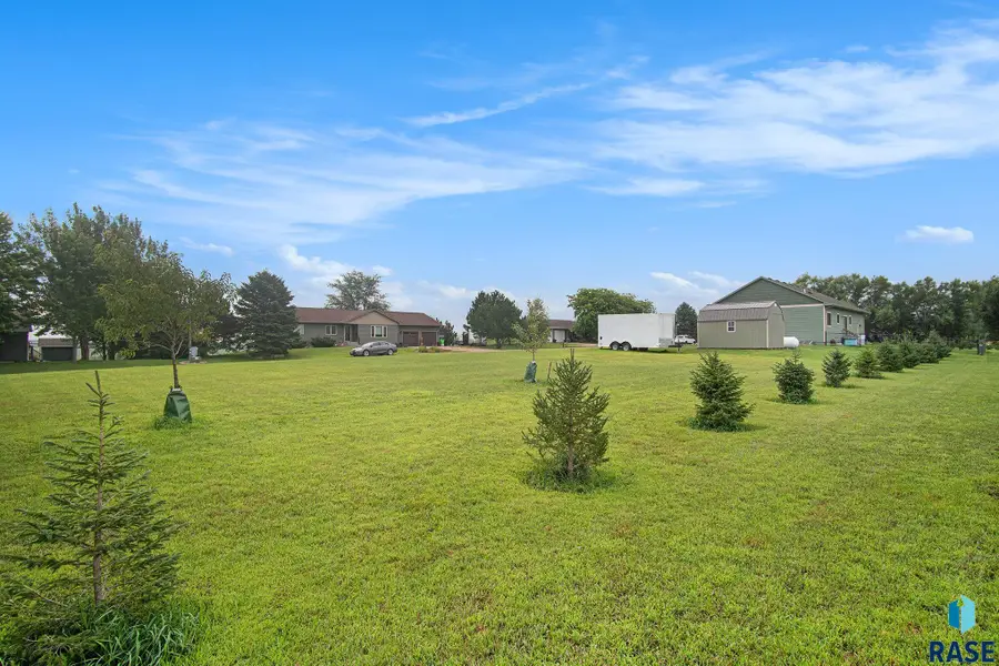 1311 S Lynn Ave Ave, Montrose, SD 57048 - #2