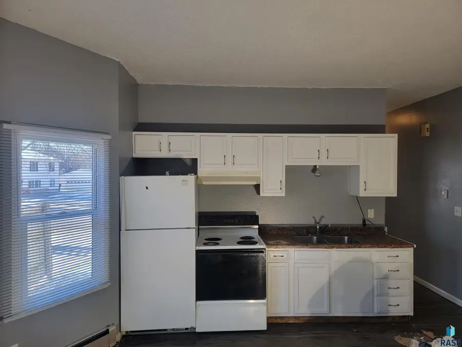 514 S Summit Ave, Sioux Falls, SD 57104 - #2