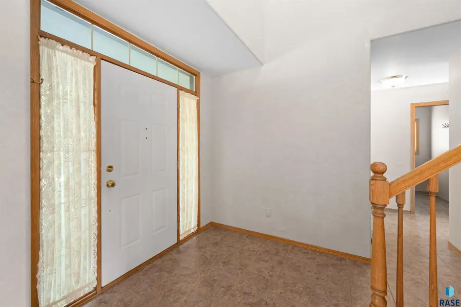300 N Penstemon Ave, Sioux Falls, SD 57110 - #3