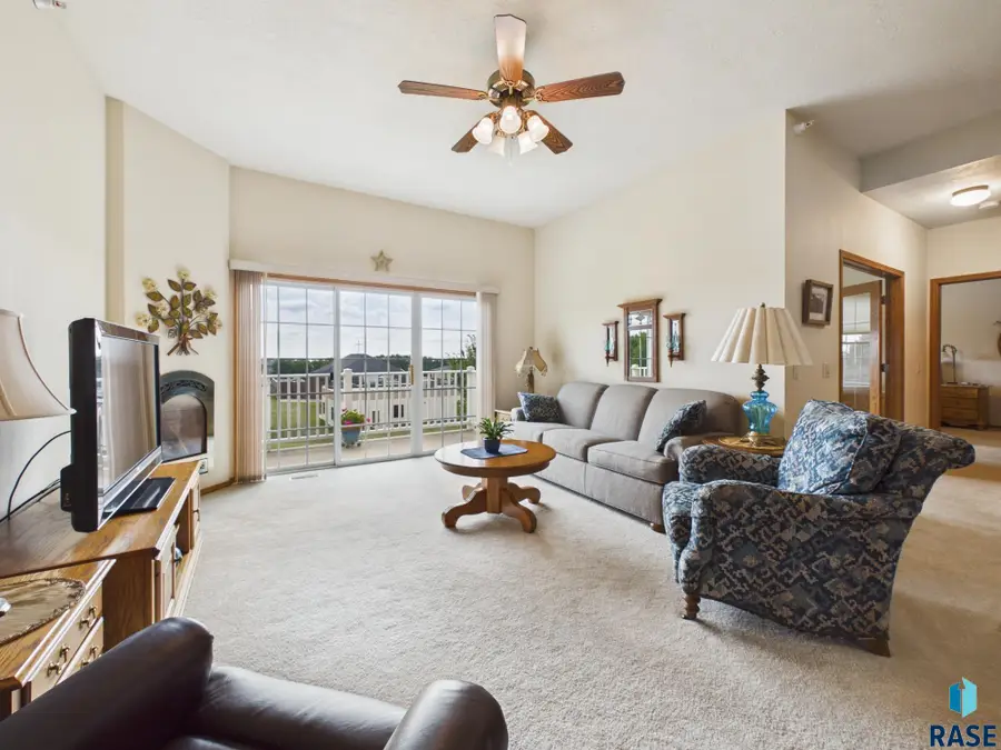6112 S Avalon Ave #307, Sioux Falls, SD 57108 - #3