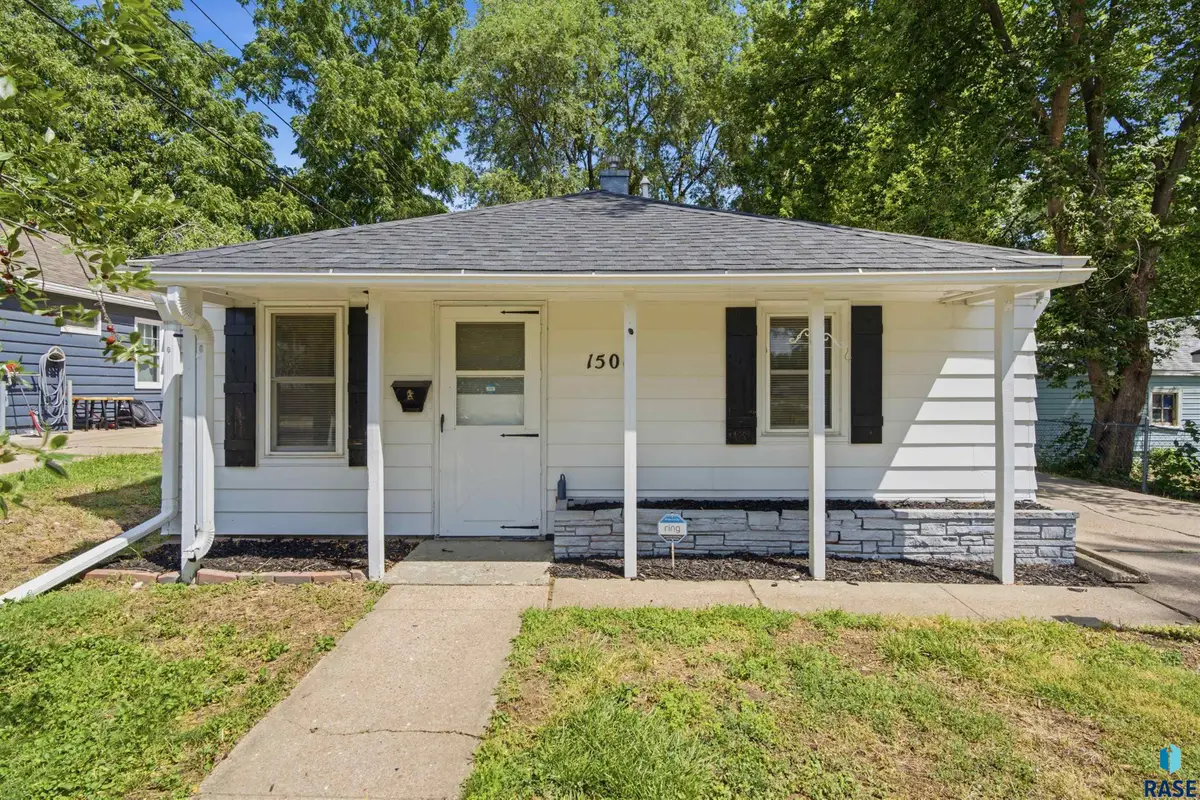 1508 W 28th St, Sioux Falls, SD 57105 - #1